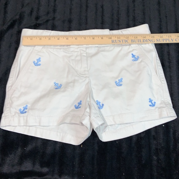 J Crew chino shorts ivory white with blue seahorses size 2 100% cotton broken in - Picture 2 of 7